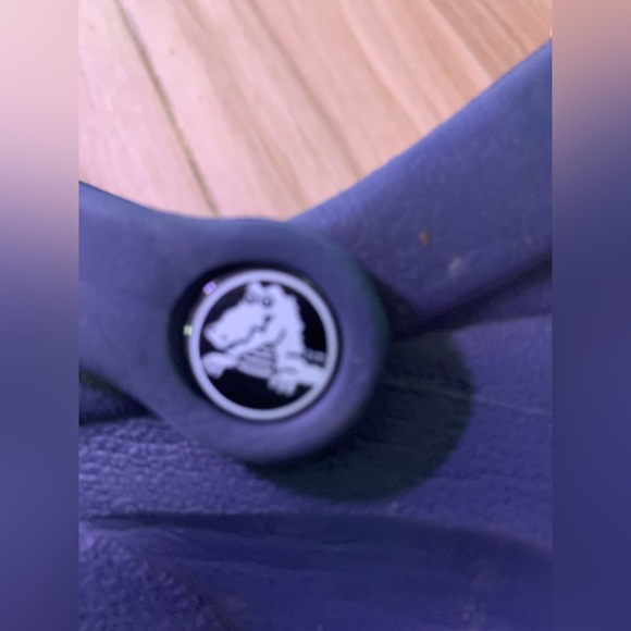 Crocs Closed Hole Shoes Size 7 - Picture 5 of 9